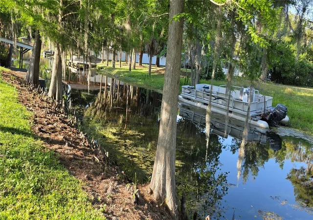 Photo 3 of Single family home for sale at 33 Main St, Windermere, FL 34786 | MLS# O6406887 | Listing updated on 2026-08-04