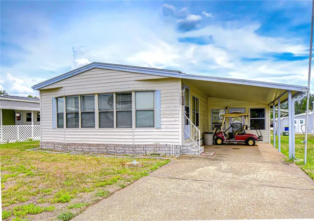 Photo 2 of Manufactured home for sale at 35804 Brisa Dr, Zephyrhills, FL 33541 | MLS# TB8507426 | Listing updated on 2026-07-21