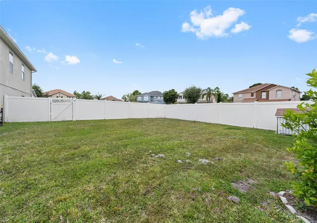 Photo 4 of Single family home for sale at 831 Neptune Pointe Ln, Kissimmee, FL 34744 | MLS# S5149687 | Listing updated on 2026-09-14