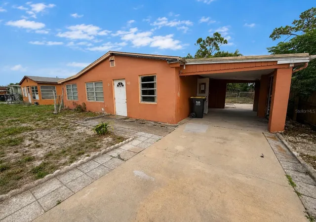 Homes for sale in Frostproof, FL | 48 Princeton Ave, Frostproof, FL 33843 | MLS# S5149689