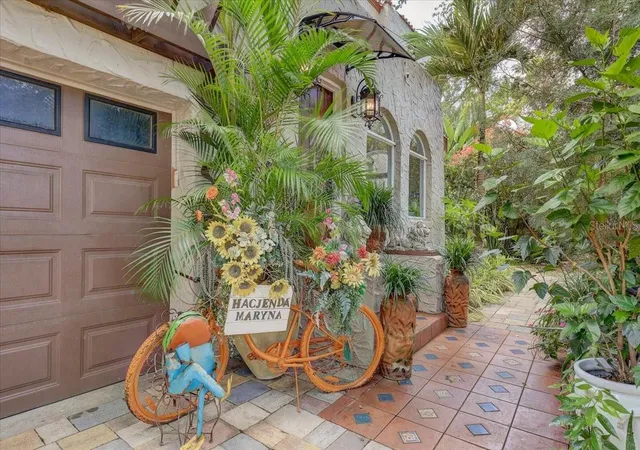 Homes for sale in St Petersburg, FL | 325 49th St N, St Petersburg, FL 33710 | MLS# TB8507435