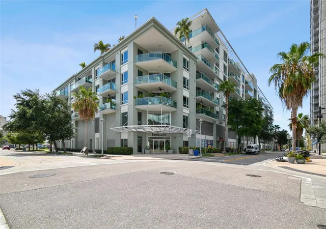 Photo 1 of Condo for sale at 912 Channelside Dr #2316, Tampa, FL 33602 | MLS# TB8507463 | Listing updated on 2026-09-15