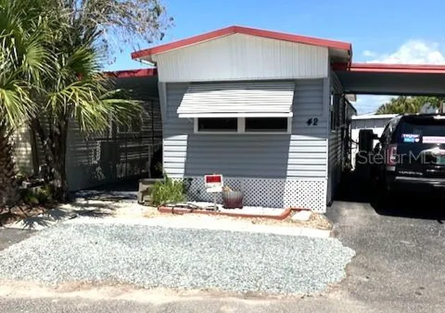 Photo 1 of Manufactured home for sale at 800 Chesapeake Dr #42, Tarpon Springs, FL 34689 | MLS# TB8507466 | Listing updated on 2026-09-18