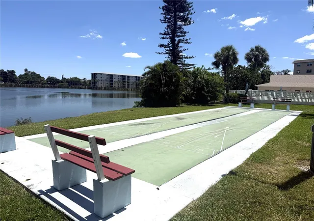 2nd image of 3915 Lake Bayshore Dr, BRADENTON, FL 34205