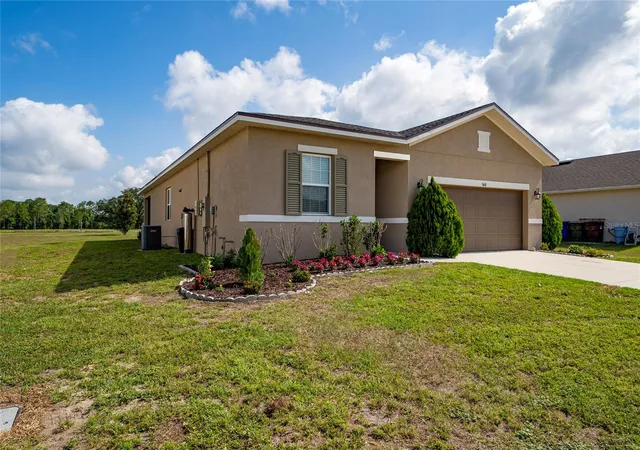 Photo 3 of Sale Pending at 5610 Western Sun Dr, Saint Cloud, FL 34771 | MLS# S5149696 | Listing updated on 2026-08-28