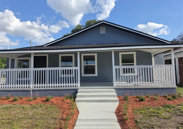 Homes for sale in Lake Wales, FL | 201 Dr J A Wiltshire Ave W, Lake Wales, FL 33853 | MLS# S5149697