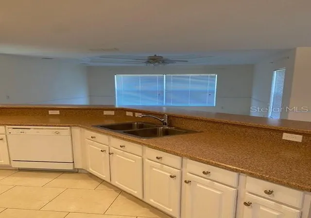 Homes for sale in Palm Coast, FL | 28 Firethorn Ln, Palm Coast, FL 32137 | MLS# FC318465