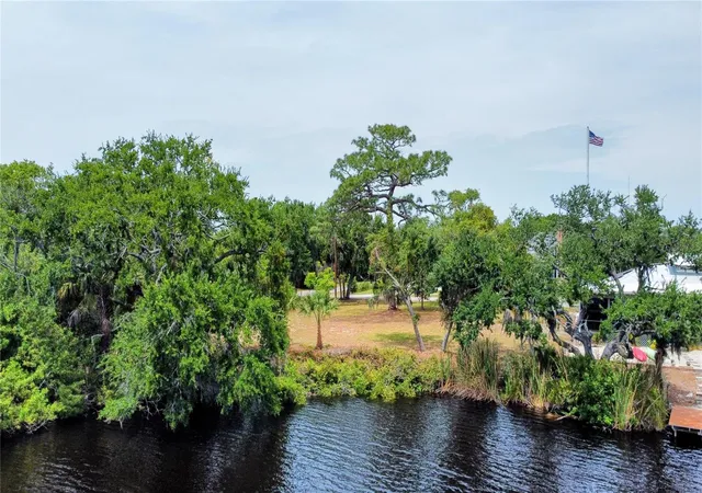 2nd image of 1105 Ashland, Tarpon Springs, FL 34689 | MLS# TB8507492