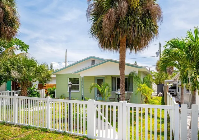 Photo 2 of Sale Pending at 2920 57th Street S, Gulfport, FL 33707 | MLS# TB8507494 | Listing updated on 2026-10-20