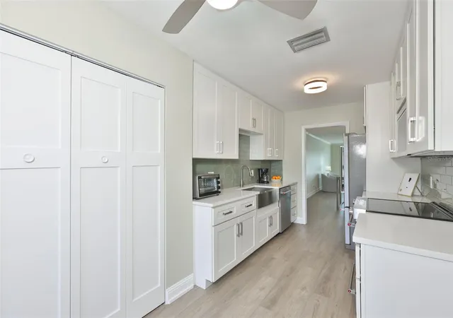 Photo 4 of House for sale at 574 Boca Ciega Point Blvd N #2205, St Petersburg, FL 33708 | MLS# TB8507505 | Listing updated on 2026-05-12