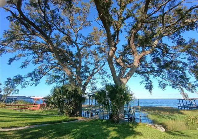 Manufactured home for sale at 34232 Island Dr, LEESBURG, FL 34788 | MLS# G5112245