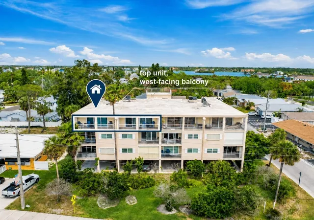 Homes for sale in Indian Rocks Beach, FL | 1005 Gulf Blvd #10, Indian Rocks Beach, FL 33785 | MLS# TB8507544