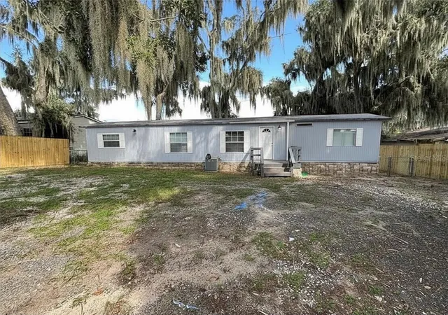 Photo 1 of Manufactured home for sale at 17110 Live Oak Ln, Montverde, FL 34756 | MLS# S5149710 | Listing updated on 2026-09-05