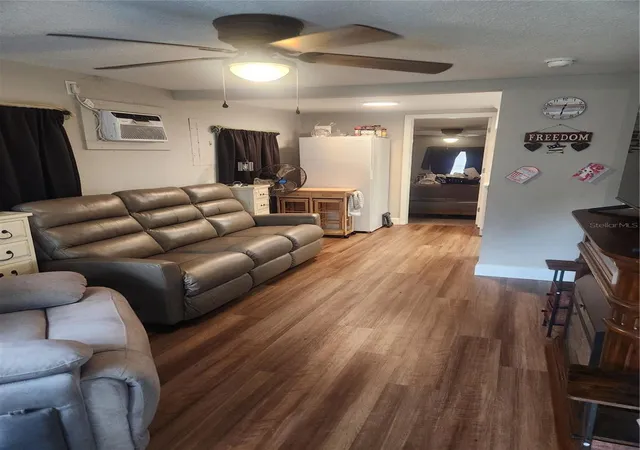 4th image of 2429 Lakeview St, Lakeland, FL 33801 | MLS# P4938706