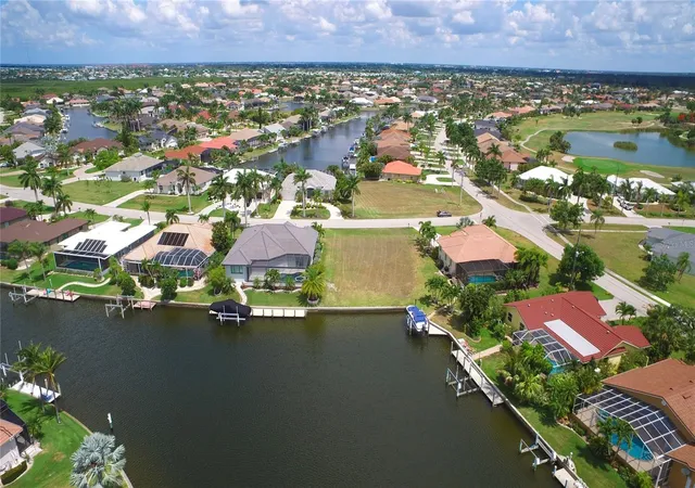 2nd image of 507 Madrid Blvd, Punta Gorda, FL 33950 | MLS# C7526055