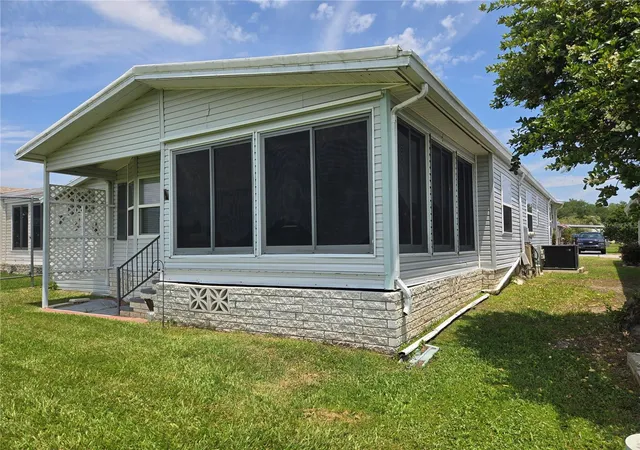 Photo 3 of Manufactured home for sale at 70 Straphmore Dr, Haines City, FL 33844 | MLS# P4938708 | Listing updated on 2026-10-08