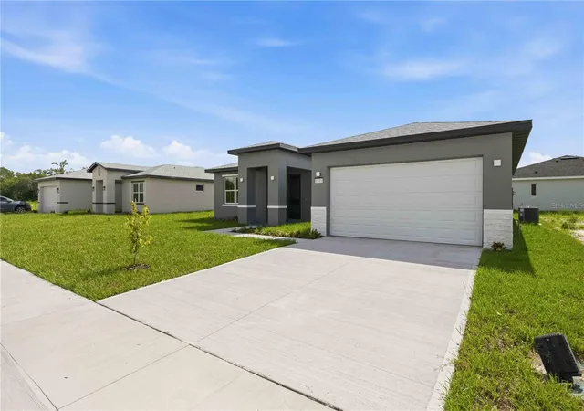 Photo 3 of Single family home for sale at 2121 River Hawk Loop, Winter Haven, FL 33880 | MLS# S5149725 | Listing updated on 2026-09-19