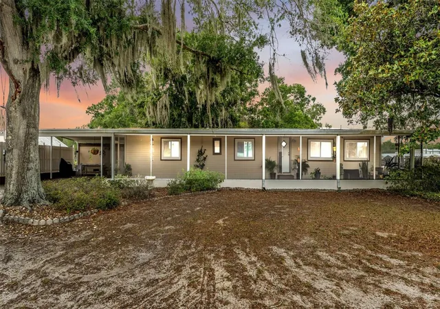 Homes for sale in Mulberry, FL | 3490 Espo Dr, Mulberry, FL 33860 | MLS# L4961823