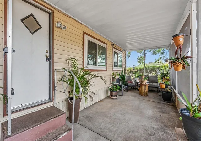 Homes for sale in Mulberry, FL | 3490 Espo Dr, Mulberry, FL 33860 | MLS# L4961823