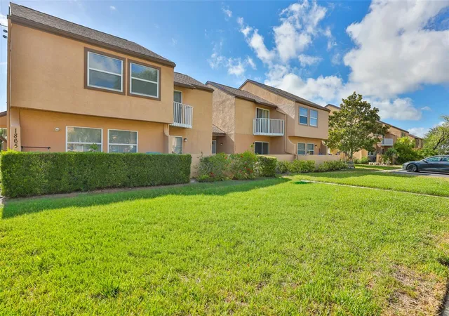 3rd image of 1865 Clearbrooke Dr, Clearwater, FL 33760 | MLS# TB8507590