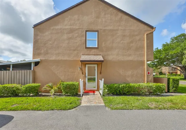 5th image of 1865 Clearbrooke Dr, Clearwater, FL 33760 | MLS# TB8507590