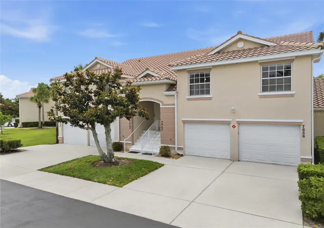Photo 2 of Townhouse for sale at 7660 Sweetbay Cir, Bradenton, FL 34203 | MLS# A4693301 | Listing updated on 2026-09-21