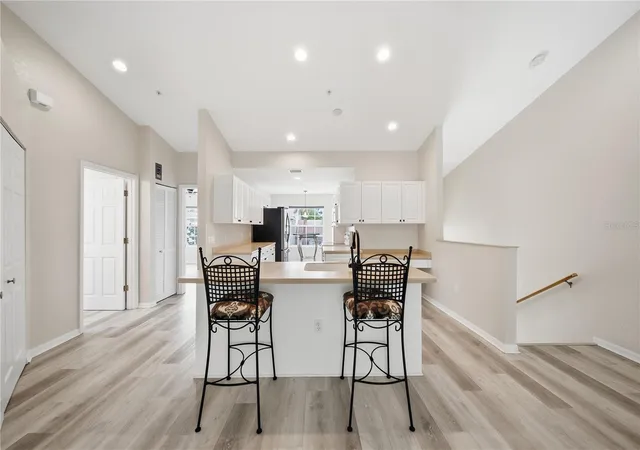 Photo 3 of Townhouse for sale at 7660 Sweetbay Cir, Bradenton, FL 34203 | MLS# A4693301 | Listing updated on 2026-09-21