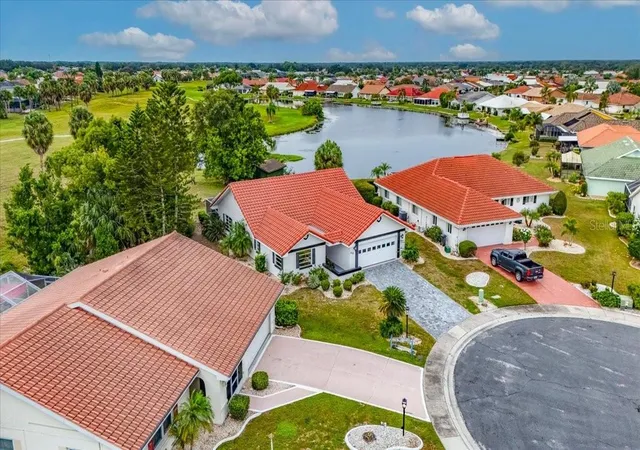 Photo 2 of Single family home for sale at 705 Westmont Way, Sun City Center, FL 33573 | MLS# TB8507598 | Listing updated on 2026-10-07