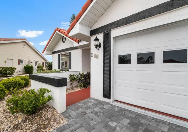 5th image of 705 Westmont Wy, Sun City Center, FL 33573 | MLS# TB8507598