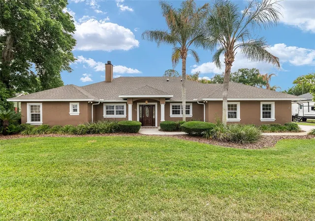 Photo 3 of Single family home for sale at 29 Se Ocale Way, Summerfield, FL 34491 | MLS# G5112256 | Listing updated on 2026-08-15