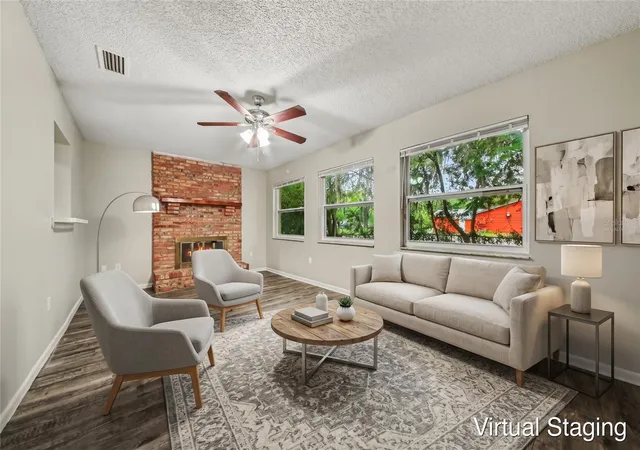 Photo 3 of Single family home for sale at 2318 Jobbins Dr, Leesburg, FL 34748 | MLS# O6407034 | Listing updated on 2026-10-15
