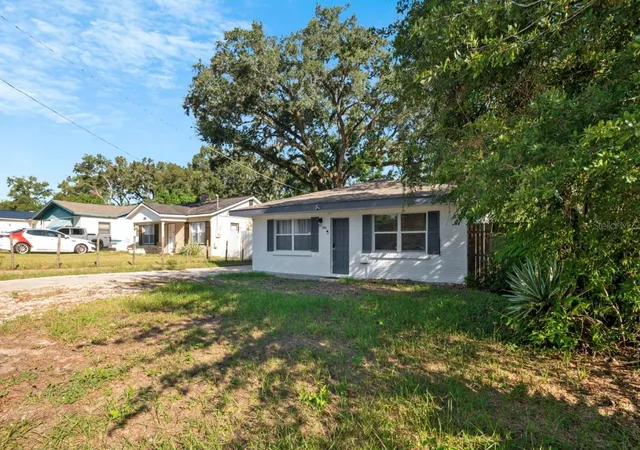 3rd image of 341 Avenue L Ne, Winter Haven, FL 33881 | MLS# O6407035