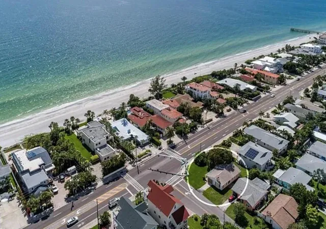 3rd image of 16101 Gulf Blvd, Redington Beach, FL 33708 | MLS# G5112259