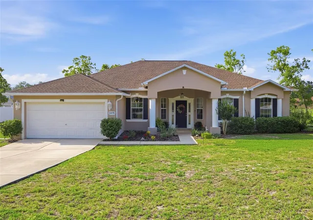 Photo 1 of Single family home for sale at 11578 Sw 50th Circle, Ocala, FL 34476 | MLS# OM724602 | Listing updated on 2026-09-11