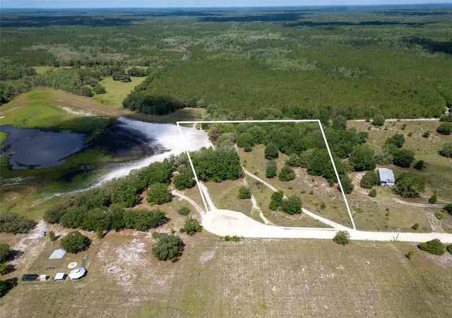 Homes for sale in Trenton, FL | Se 53 Ct, Trenton, FL 32693 | MLS# GC540275