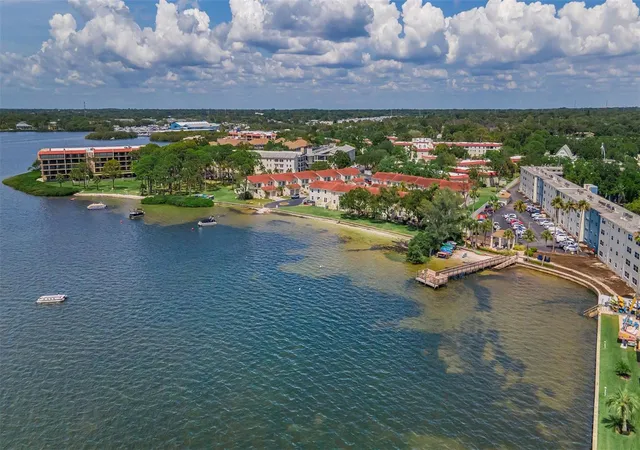 3rd image of 2700 Bayshore Blvd #525, Dunedin, FL 34698 | MLS# TB8507636