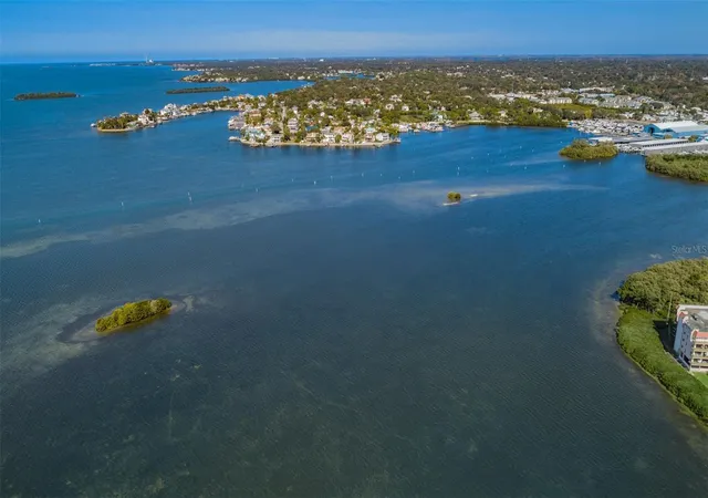 2nd image of 2700 Bayshore Blvd, DUNEDIN, FL 34698