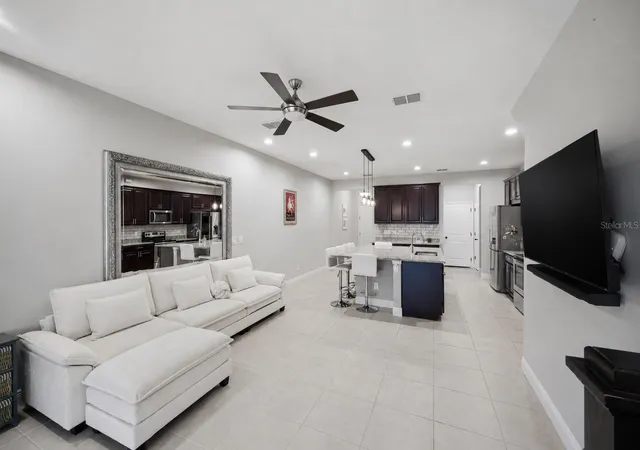3rd image of 2013 Sunset Wind Loop, Oldsmar, FL 34677 | MLS# TB8507673