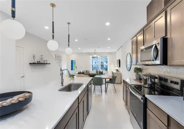 3rd image of 10658 Evening Star Street, Orlando, FL 32829 | MLS# O6407110
