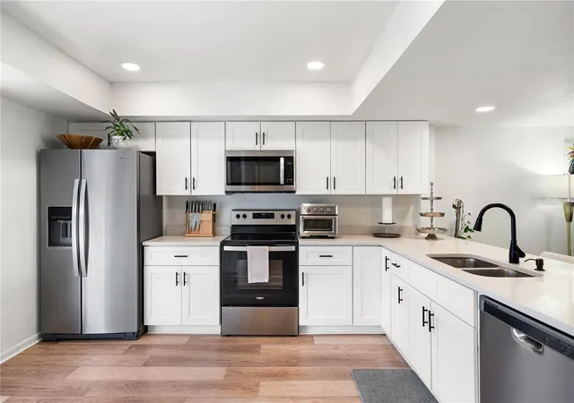 Listing Photo 4 - Condo for sale in building located at 745 Pinellas Bayway S, Tierra Verde, FL 33715 - Unit #106
