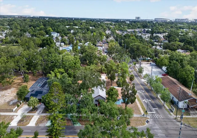 Listing Photo 2 - Condo for sale in building located at 2211 22nd Ave S, Saint Petersburg, FL 33712 - Unit #
