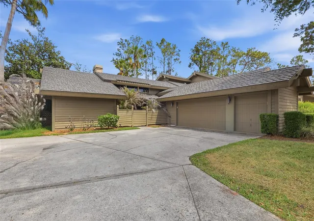 Photo 2 of Sale Pending at 5344 Cobblestone Ct, Wesley Chapel, FL 33543 | MLS# TB8507697 | Listing updated on 2026-09-12