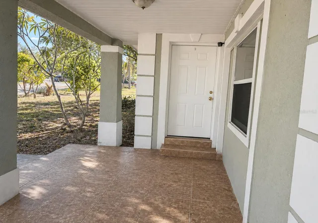 4th image of 8618 Grandview Dr, Temple Terrace, FL 33617 | MLS# O6407119