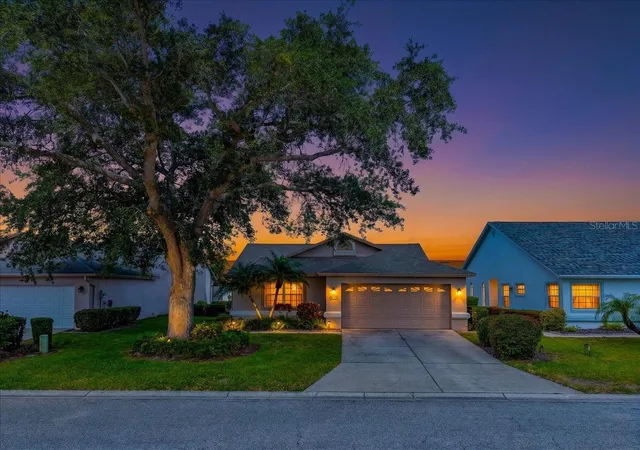 Photo 3 of Single family home for sale at 4734 Raintree St Cir E, Bradenton, FL 34203 | MLS# A4693346 | Listing updated on 2026-09-13