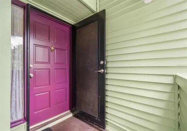 Photo 2 of Condo for sale at 4138 Pinelake Ln #201, TAMPA, FL 33618 | MLS# TB8507732 | Listing updated on 2026-10-07