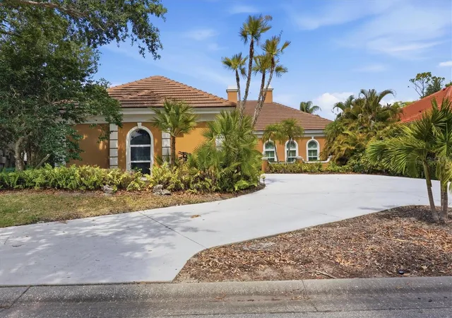 3rd image of 84 Cayman Isles Blvd, Englewood, FL 34223 | MLS# D6147428