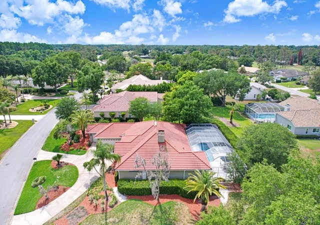 3rd image of 30303 Laurelwood Ln, Wesley Chapel, FL 33543 | MLS# TB8507752