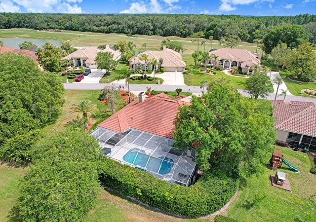 4th image of 30303 Laurelwood Ln, Wesley Chapel, FL 33543 | MLS# TB8507752