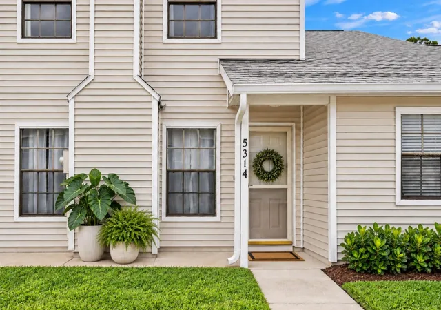 Townhouse for sale at 5314 Abinger Ct, TAMPA, FL 33624 | MLS# TB8507756