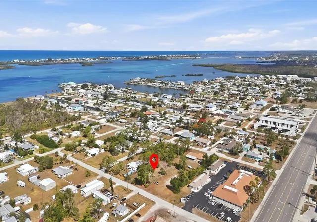 4th image of 1970 Kentucky Ave, Englewood, FL 34224 | MLS# D6147430
